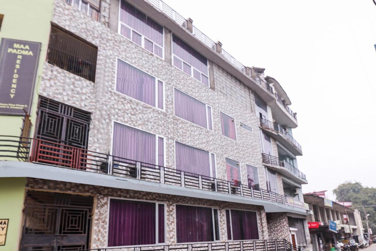 Hotel Oyo 69402 Yogeshwar Dhaam Vrindāvan Exterior foto