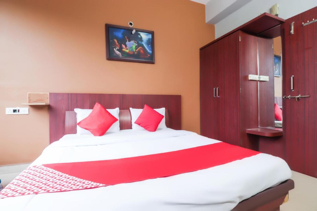 Hotel Oyo 69402 Yogeshwar Dhaam Vrindāvan Exterior foto