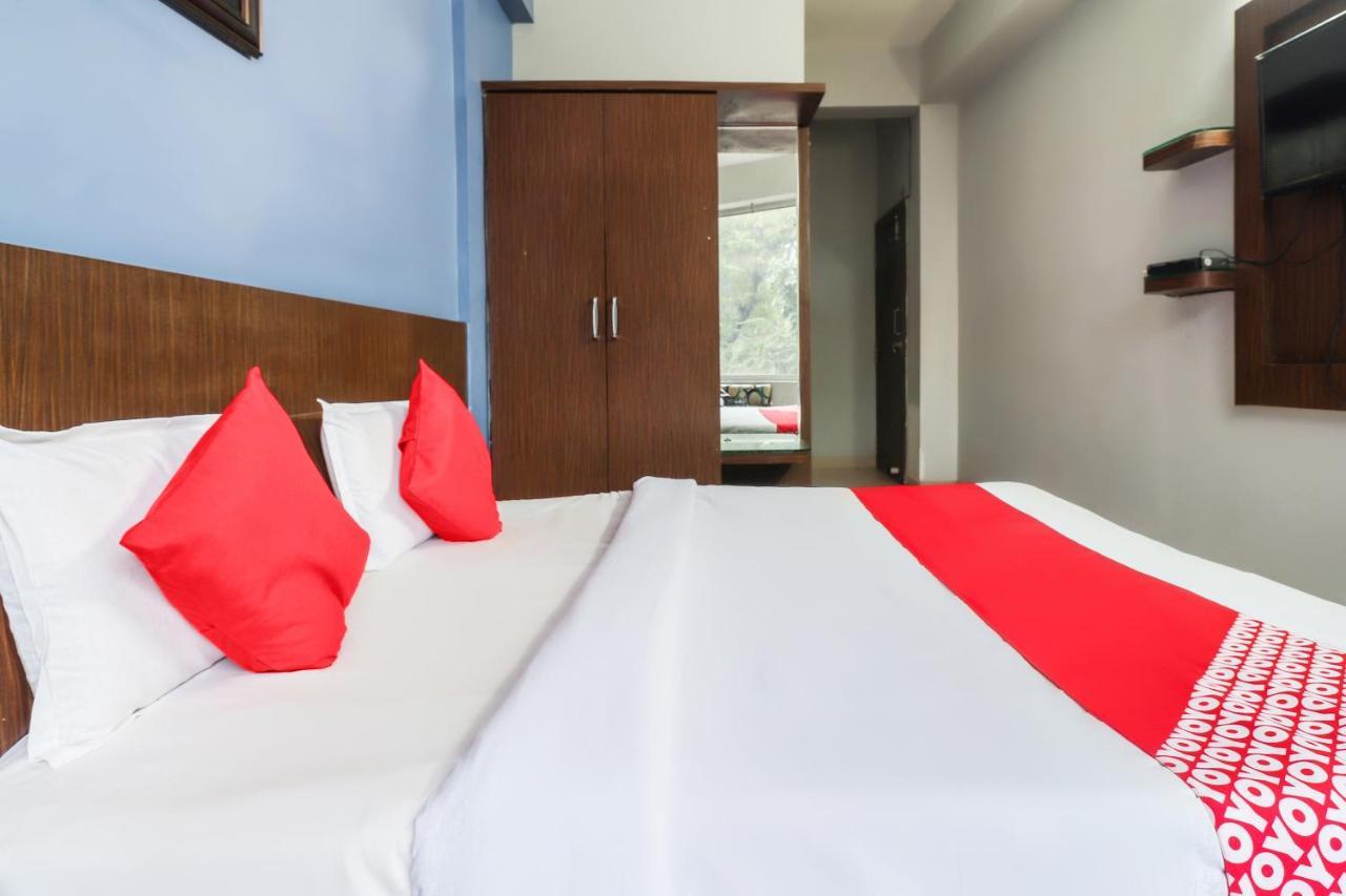 Hotel Oyo 69402 Yogeshwar Dhaam Vrindāvan Exterior foto