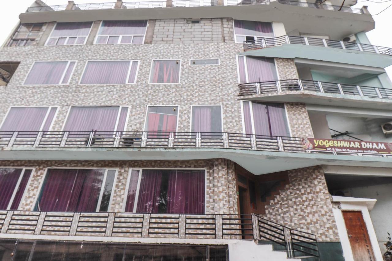 Hotel Oyo 69402 Yogeshwar Dhaam Vrindāvan Exterior foto